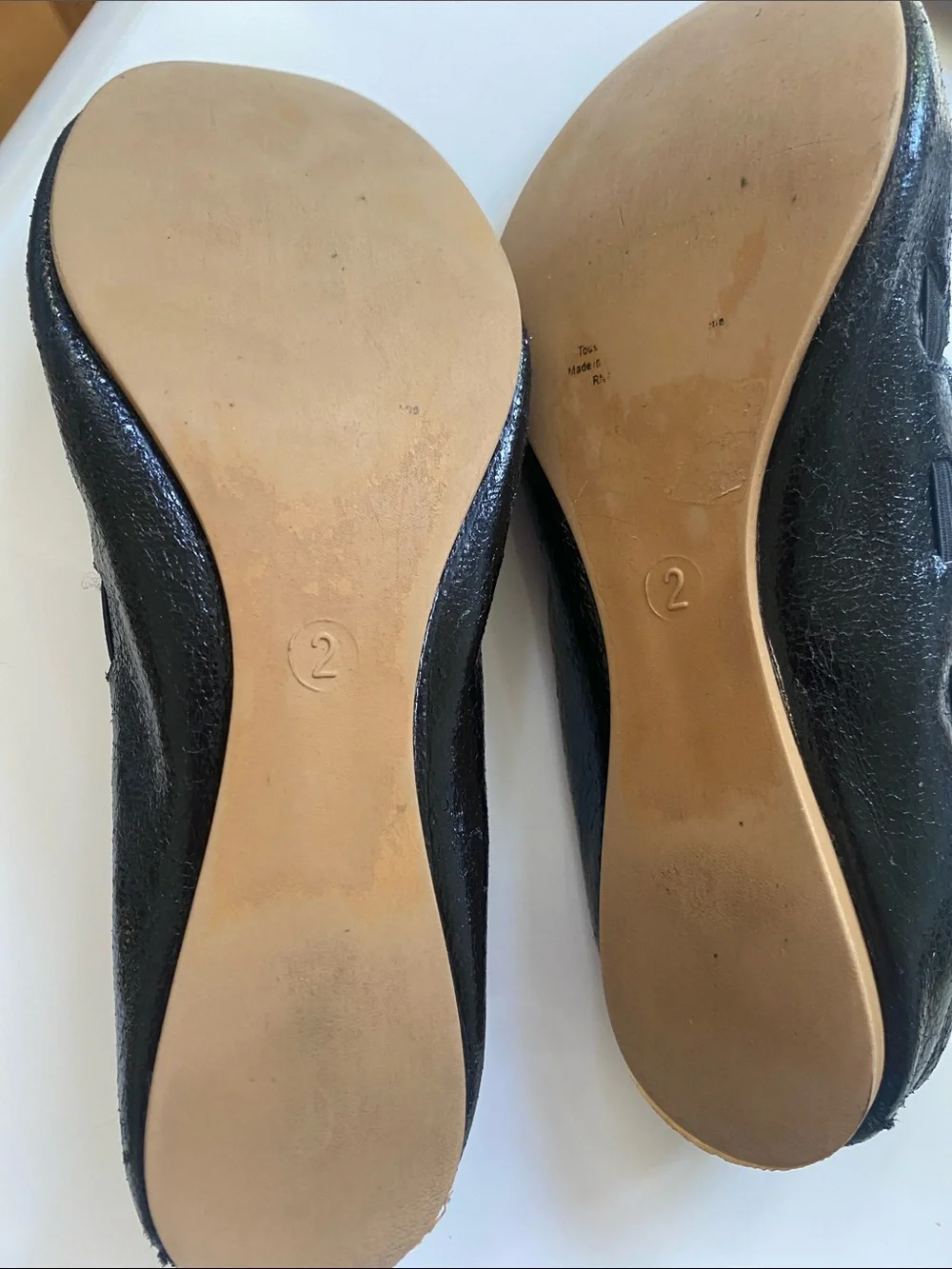 Tucker + Tate shiny Black slip On Ballet Flats for girls Sz 2 scalloped edge